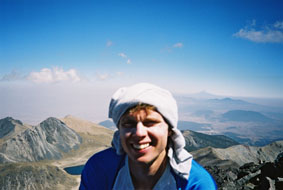 la cima de montana 4690m:n korkeudella hiukan ryytyneen
